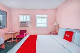 Hotel Durham West Hills by OYO Rooms