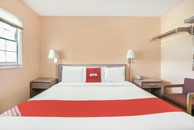 Hotel Durham West Hills by OYO Rooms