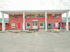 Hotel Durham West Hills by OYO Rooms