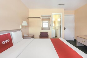 Hotel Durham West Hills by OYO Rooms