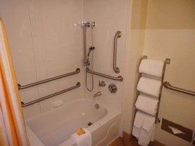 La Quinta Inn & Suites by Wyndham Raleigh/Durham Southpoint