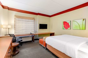 La Quinta Inn & Suites by Wyndham Raleigh/Durham Southpoint