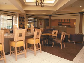 La Quinta Inn & Suites by Wyndham Raleigh/Durham Southpoint