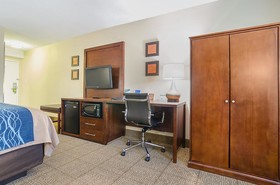 Comfort Inn & Suites Durham near Duke University
