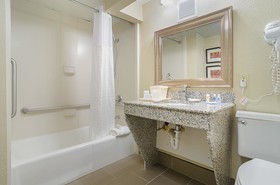 Comfort Inn & Suites Durham near Duke University