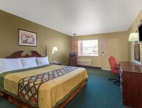Super 8 by Wyndham Durham/University Area NC