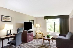 Wingate by Wyndham Raleigh Durham / Airport