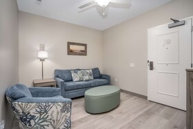 Lighthouse Inn & Suites