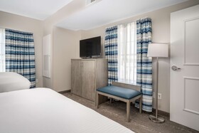 Lighthouse Inn & Suites