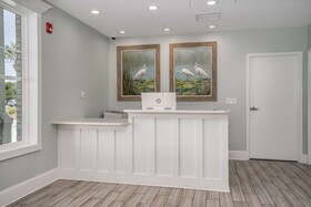 Lighthouse Inn & Suites