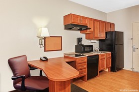 Candlewood Suites Fayetteville / Fort Bragg