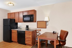 Candlewood Suites Fayetteville / Fort Bragg