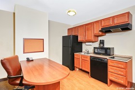 Candlewood Suites Fayetteville / Fort Bragg