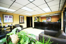 Deluxe Inn Fayetteville