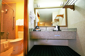 Deluxe Inn Fayetteville