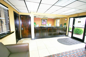 Deluxe Inn Fayetteville