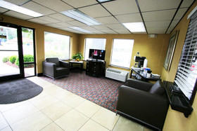 Deluxe Inn Fayetteville