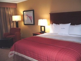 DoubleTree by Hilton Hotel Fayetteville