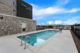Everhome Suites Fayetteville