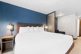 Everhome Suites Fayetteville