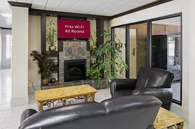 Red Roof Inn & Suites Fayetteville-Fort Bragg