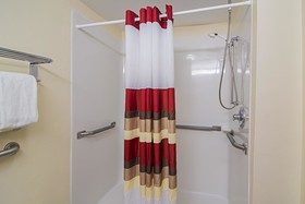 Red Roof Inn & Suites Fayetteville-Fort Bragg