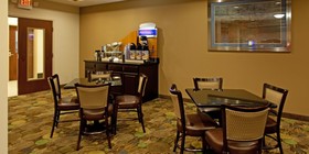 Holiday Inn Express Hotel & Suites Hope Mills-Fayetteville Airpot