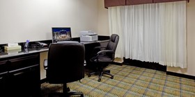 Holiday Inn Express Hotel & Suites Hope Mills-Fayetteville Airpot