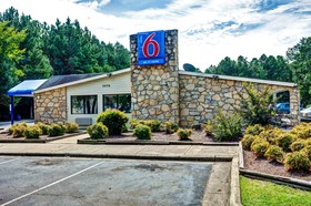 Travelodge by Wyndham Fayetteville