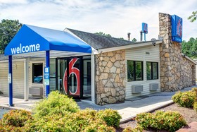 Travelodge by Wyndham Fayetteville