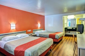 Travelodge by Wyndham Fayetteville