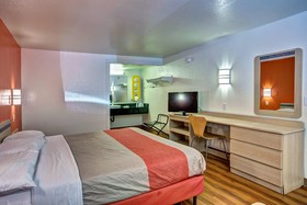 Travelodge by Wyndham Fayetteville