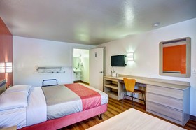 Travelodge by Wyndham Fayetteville