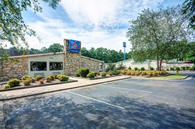 Travelodge by Wyndham Fayetteville