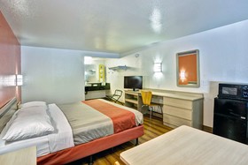 Travelodge by Wyndham Fayetteville