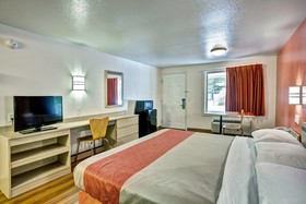 Travelodge by Wyndham Fayetteville