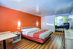 Travelodge by Wyndham Fayetteville