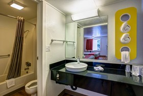 Travelodge by Wyndham Fayetteville