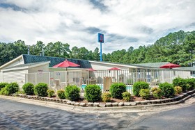 Travelodge by Wyndham Fayetteville