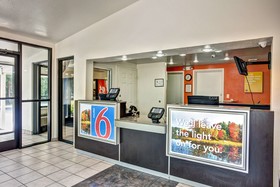 Travelodge by Wyndham Fayetteville