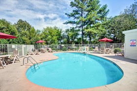 Travelodge by Wyndham Fayetteville