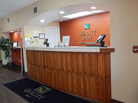 La Quinta Inn & Suites by Wyndham Fayetteville I-95