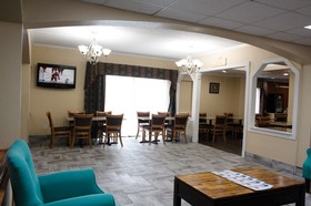 La Quinta Inn & Suites by Wyndham Fayetteville I-95