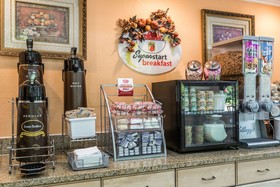 Super 8 by Wyndham Fayetteville