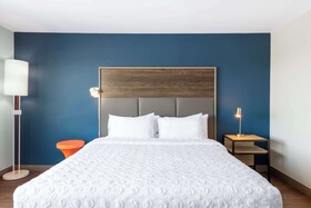 Tru by Hilton Fayetteville Fort Liberty