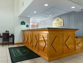 Cross Creek Inn & Suites