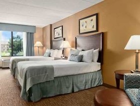 Cross Creek Inn & Suites