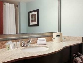 Cross Creek Inn & Suites