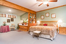 Highland Lake Inn & Resort - Flat Rock