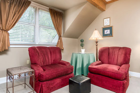 Highland Lake Inn & Resort - Flat Rock